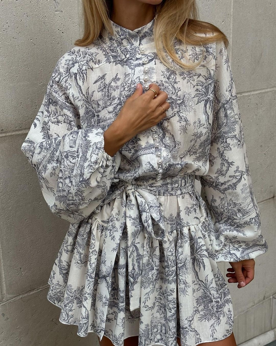 𝐄𝐧𝐬𝐞𝐦𝐛𝐥𝐞 𝐑𝐨𝐛𝐞 𝐅𝐥𝐮𝐢𝐝𝐞 𝐈𝐦𝐩𝐫𝐢𝐦é 𝐁𝐚𝐫𝐨𝐪𝐮𝐞