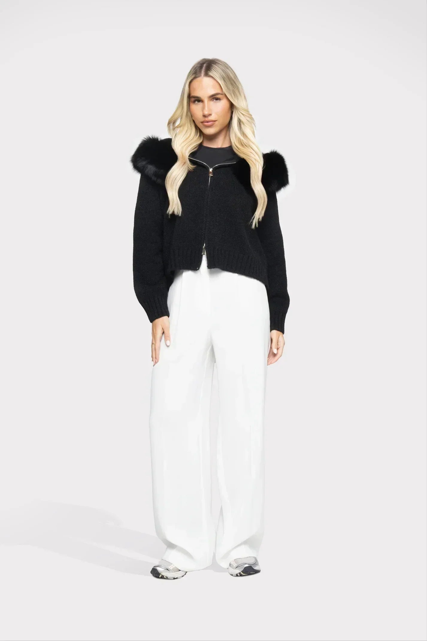 𝐕𝐞𝐬𝐭𝐞 𝐞𝐧 𝐋𝐚𝐢𝐧𝐞 𝐚𝐯𝐞𝐜 𝐂𝐚𝐩𝐮𝐜𝐡𝐞 𝐞𝐧 𝐅𝐨𝐮𝐫𝐫𝐮𝐫𝐞