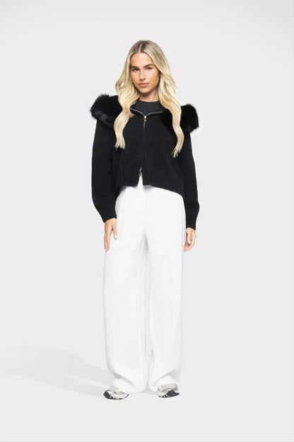 𝐕𝐞𝐬𝐭𝐞 𝐞𝐧 𝐋𝐚𝐢𝐧𝐞 𝐚𝐯𝐞𝐜 𝐂𝐚𝐩𝐮𝐜𝐡𝐞 𝐞𝐧 𝐅𝐨𝐮𝐫𝐫𝐮𝐫𝐞